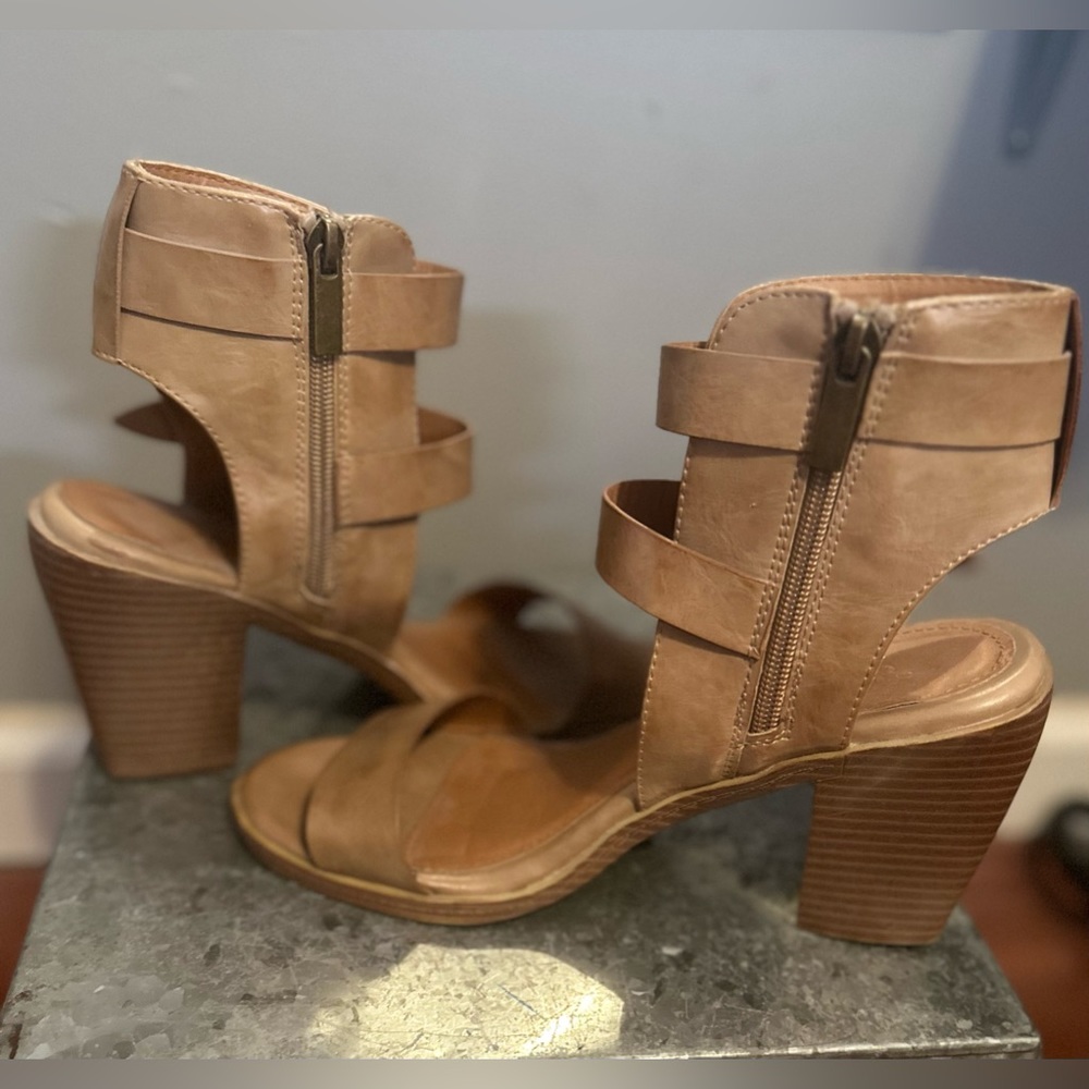 Buckle Heels - Picture 5 of 6